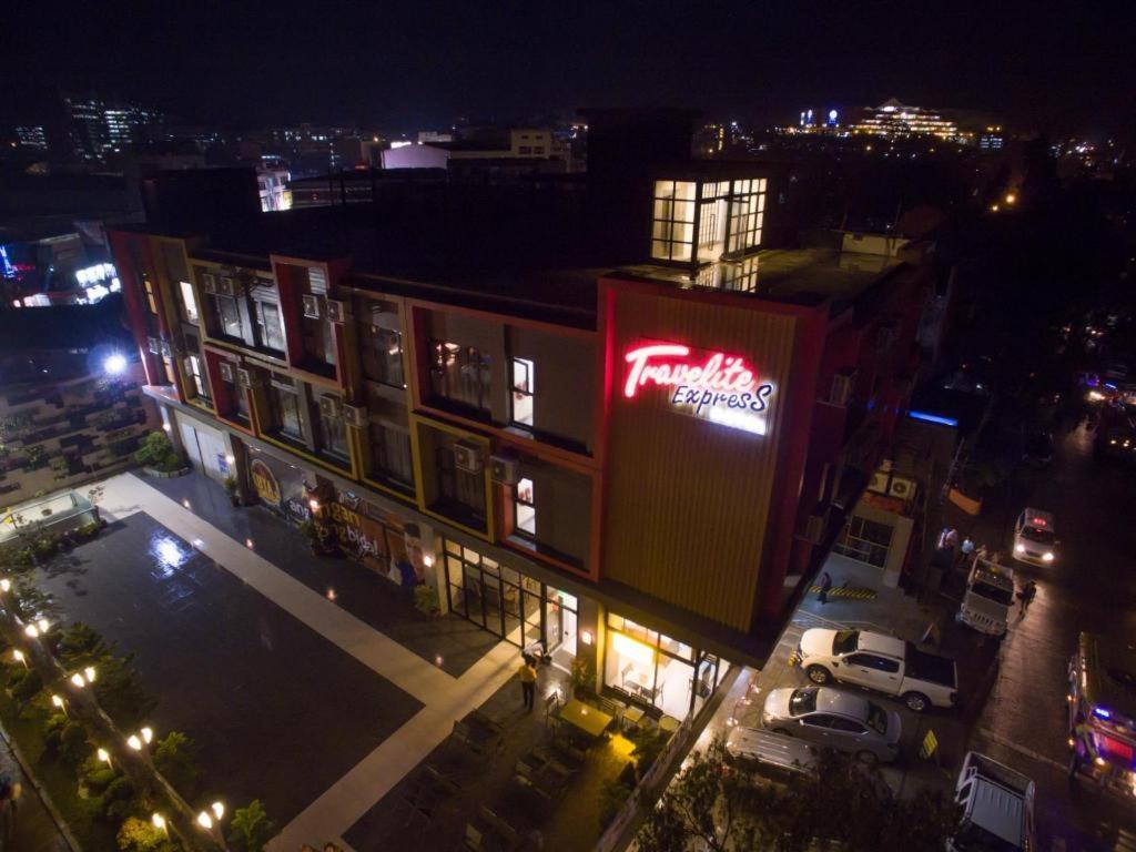באגויו Travelite Express Hotel מראה חיצוני תמונה