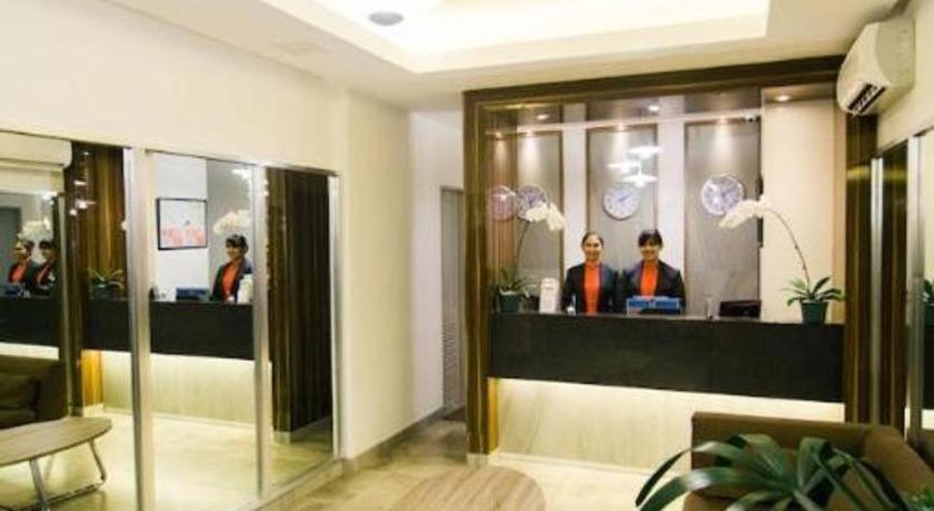 באגויו Travelite Express Hotel מראה חיצוני תמונה