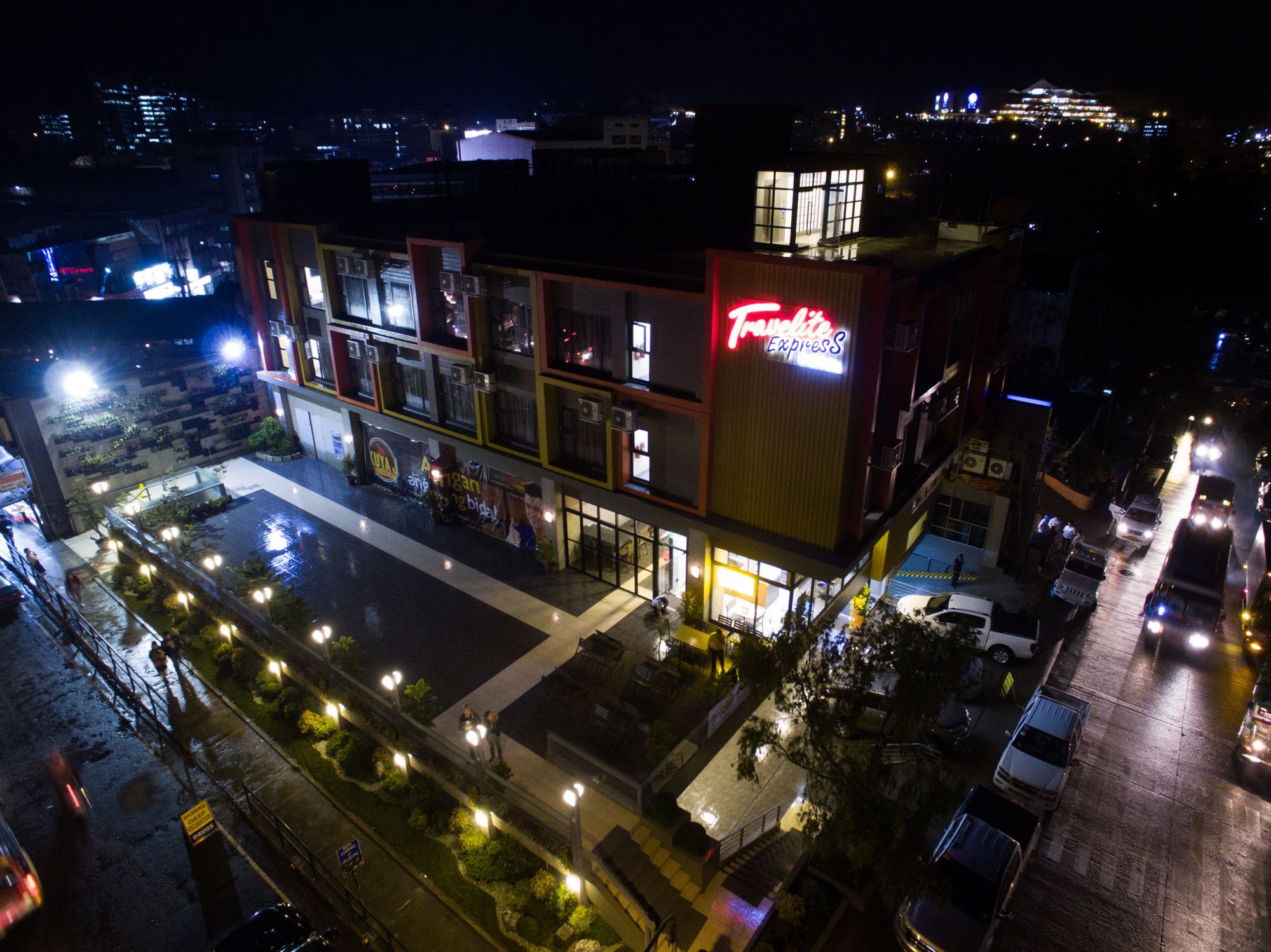 באגויו Travelite Express Hotel מראה חיצוני תמונה